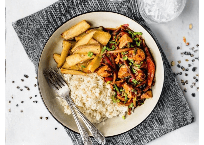 Pollo saltado